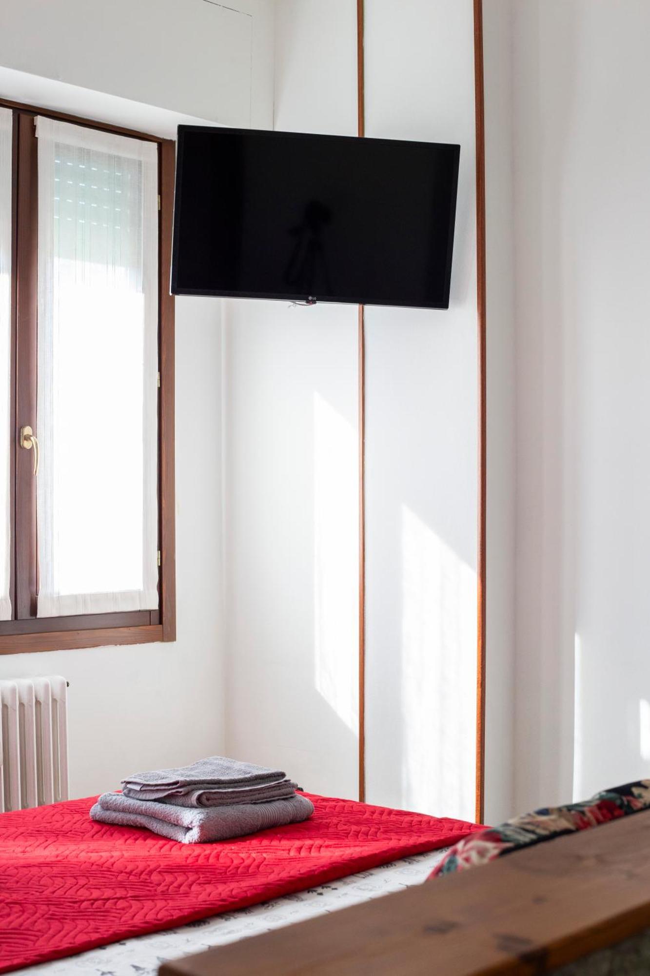 Cozy Design House - 15 Minutes From Navigli-humanitas Milan